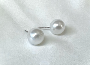 1.2cm round warm tone pearl earrings RENTAL