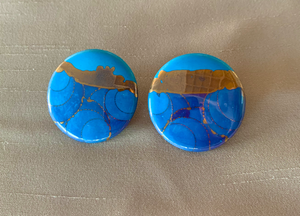 Lightweight vintage ceramic round earrings blue & gold RENTAL