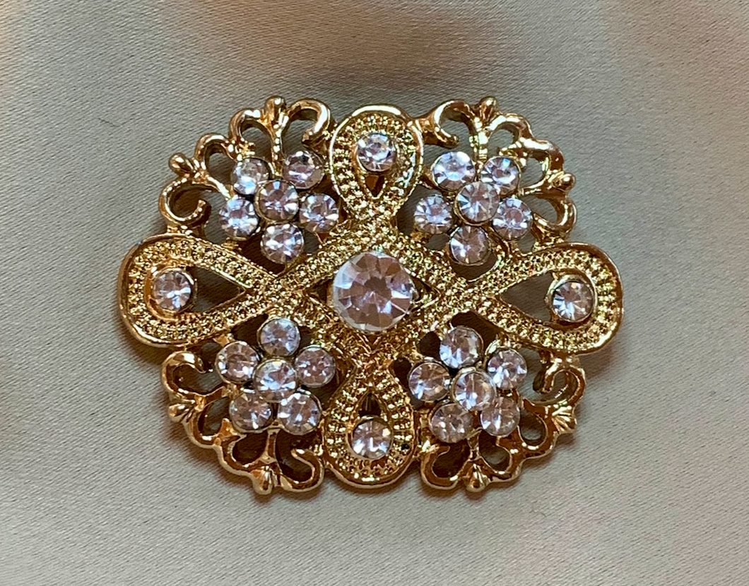 Detailed Gold Brooch w/Rhinestones