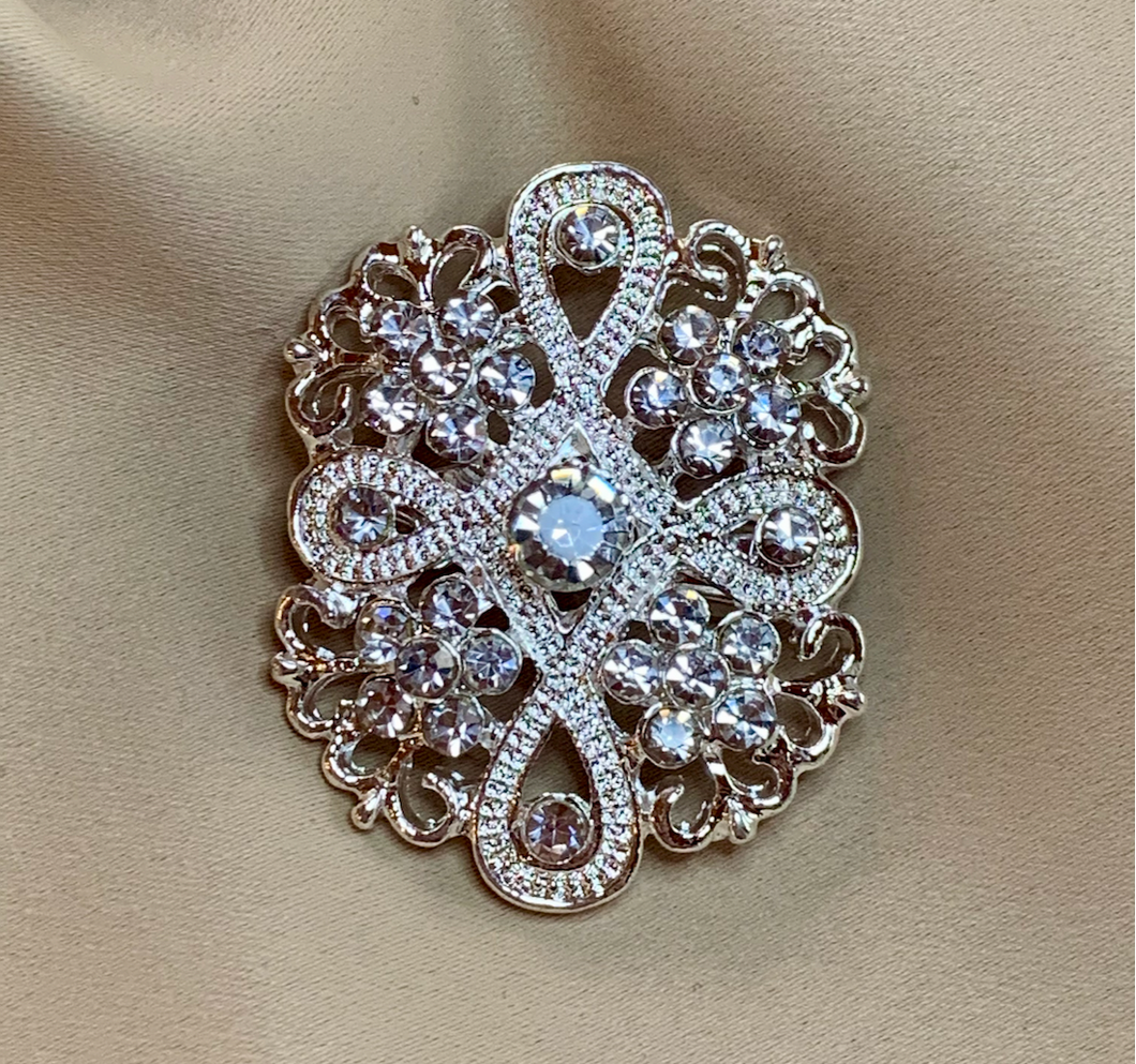 Detailed Silver Brooch w/Rhinestones