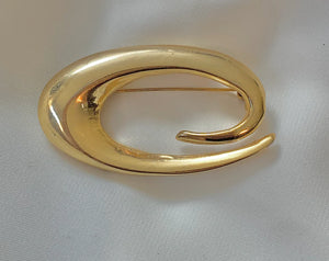 Swoop Swirl Open Gold Brooch RENTAL