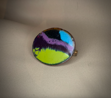 Petite Oval 1980's Enamel Brooch