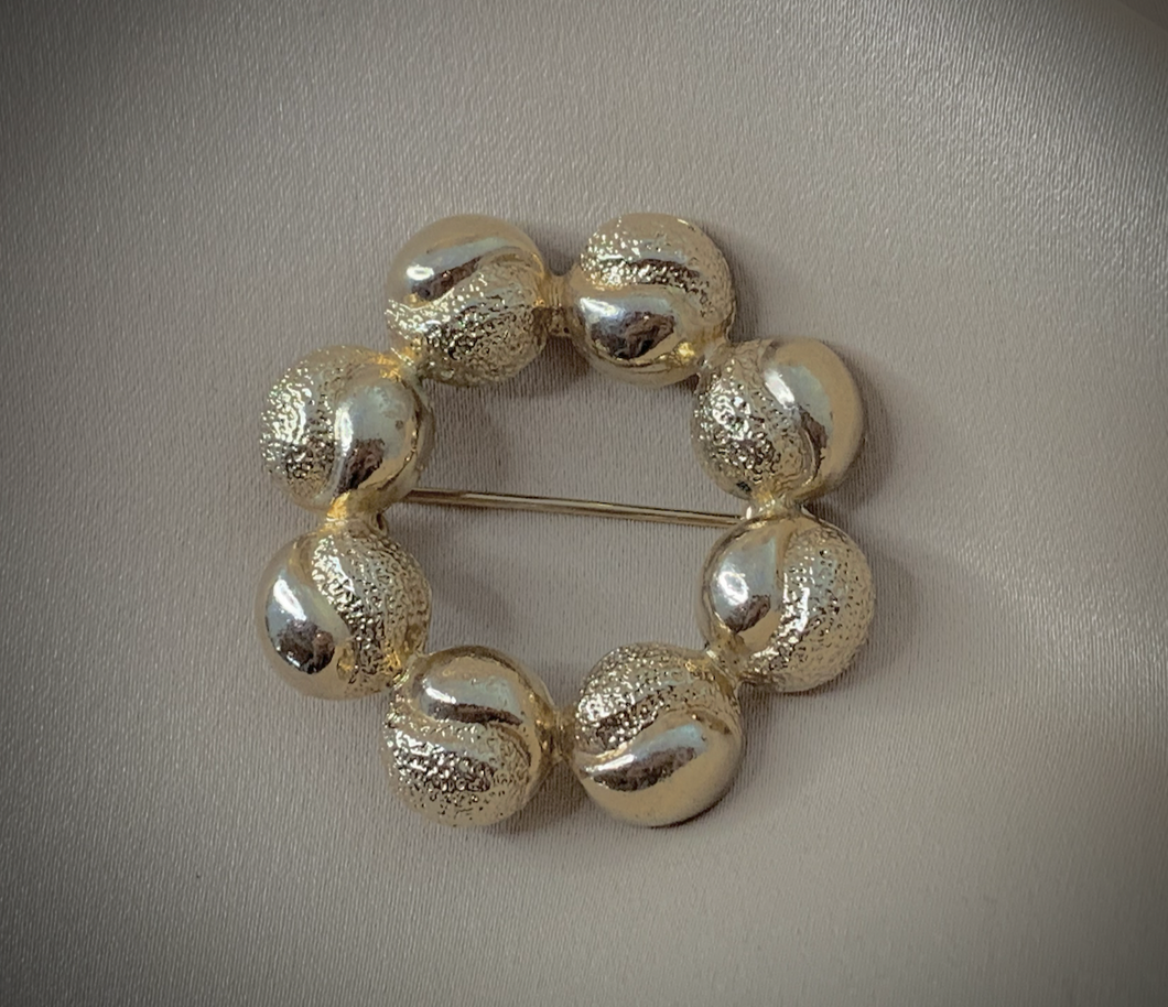 Sarah Coventry Gold Brooch w/Circles