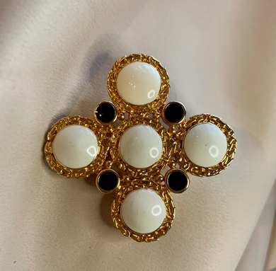 Vintage Symetrical Cream & Black Circles