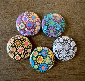 1" Pin Back Buttons - 5 Daisy Designs RENTAL