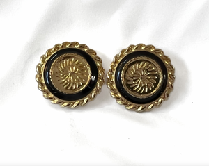 Clip-On Detailed Gold and Black Round Earrings RENTAL