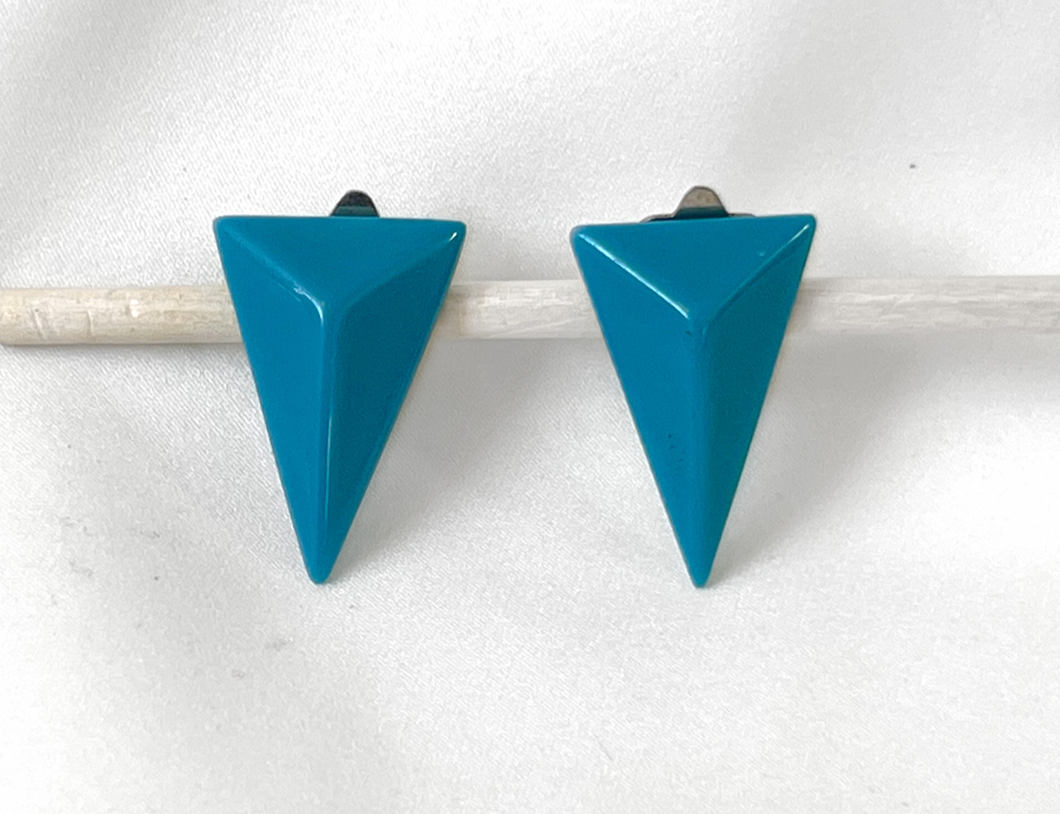 Futuristic 1980s cerulean blue elongated pyramid design RENTAL