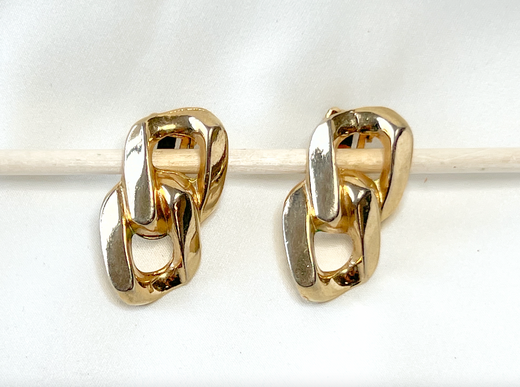 Clip on Soft gold chanel 2 link earrings RENTAL