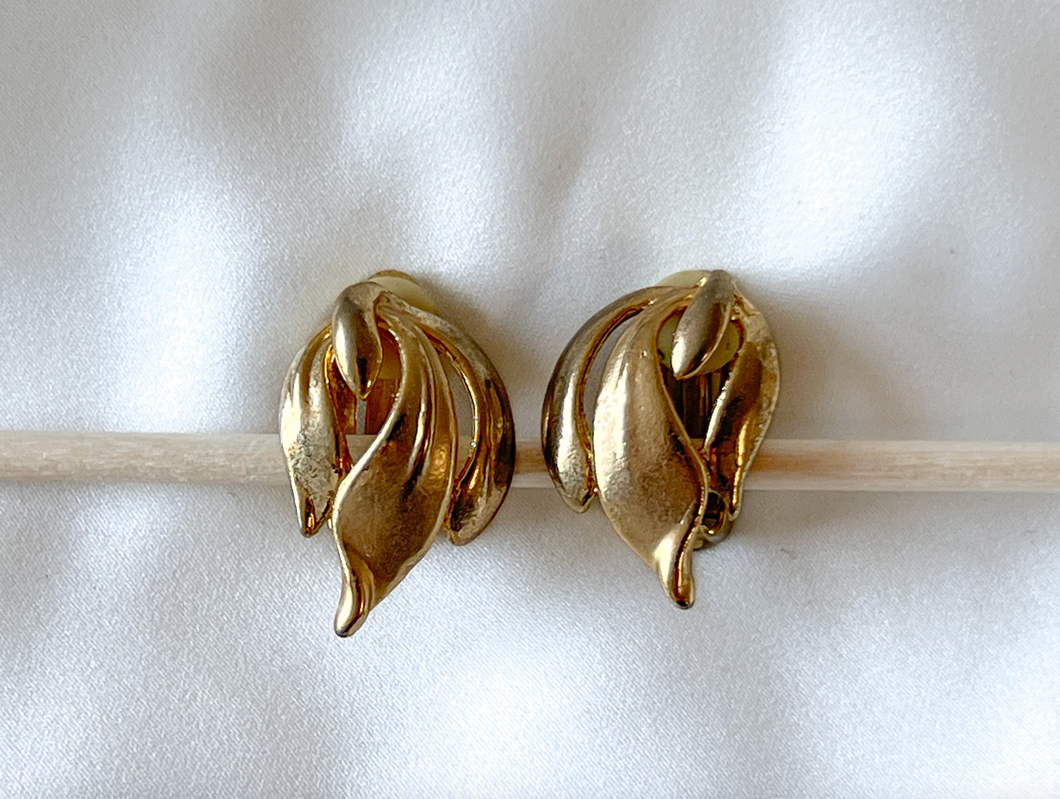 Lovely quality, flowy soft gold clip on earrings RENTAL