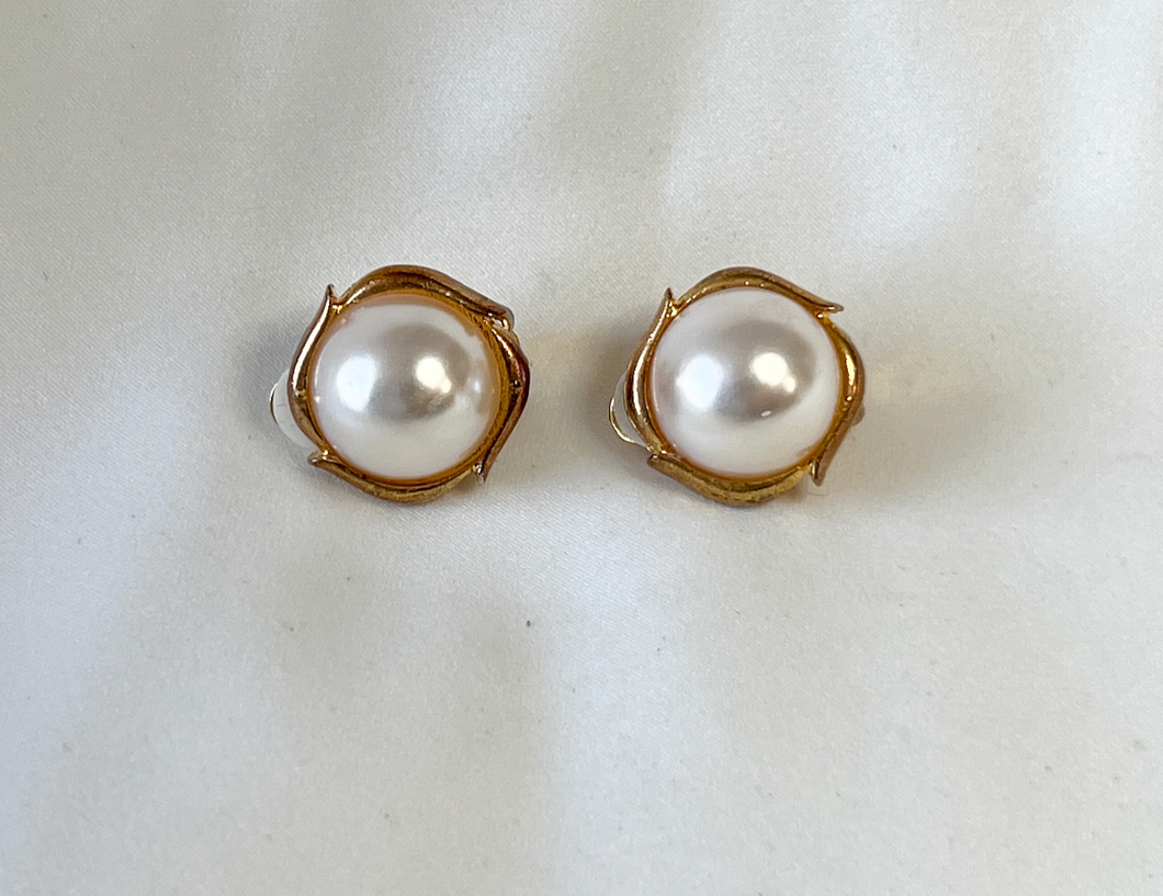 Half pearl, gold setting, some swoops, clip-on earrings RENTAL