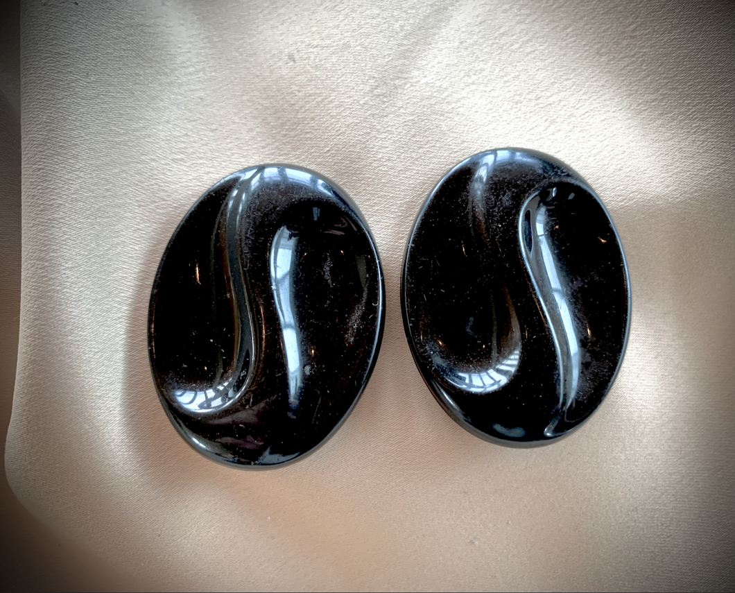 Clip-On Vintage Black Oval Earrings RENTAL