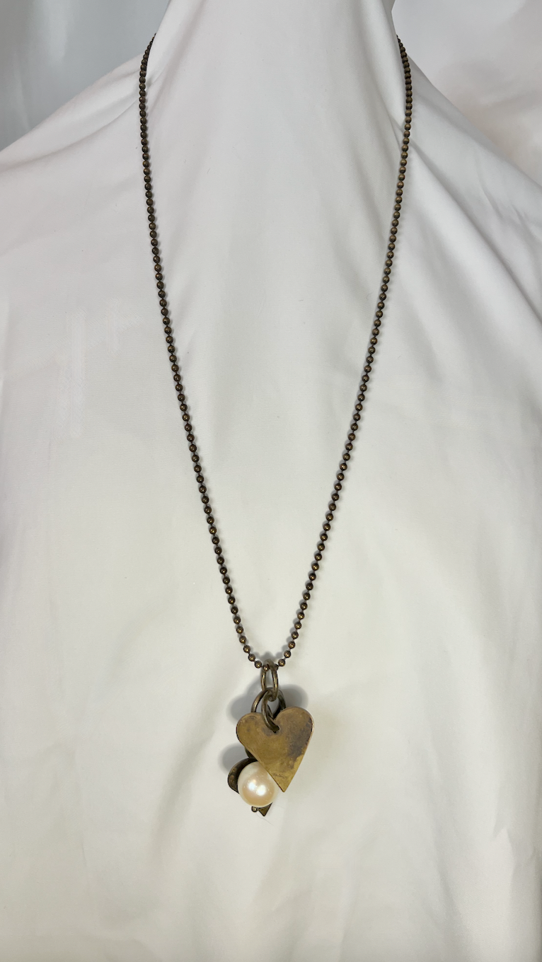 Brass chain w/ large pearl and hearts necklace RENTAL