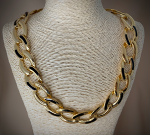 Oversized lightweight flat link gold necklace black flecks necklace RENTAL