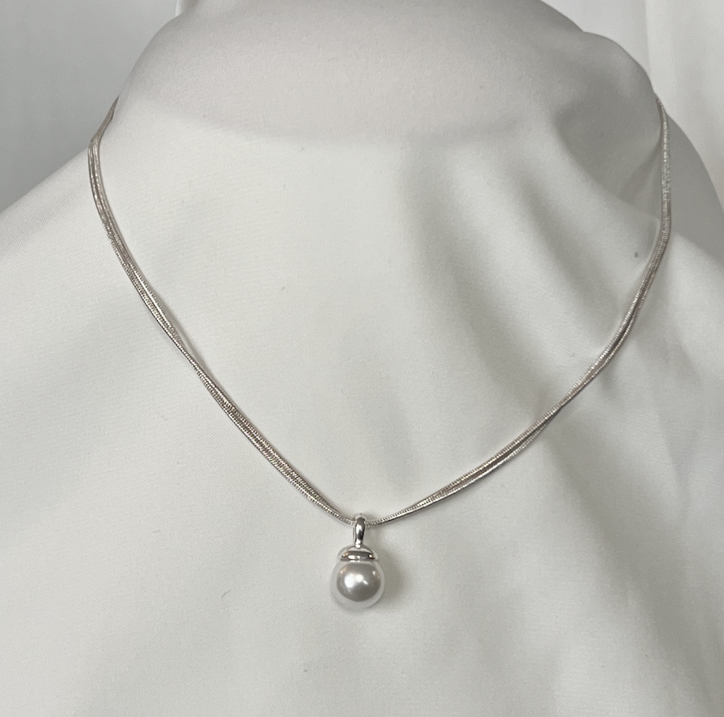 Double snake chain with single pearl necklace RENTAL