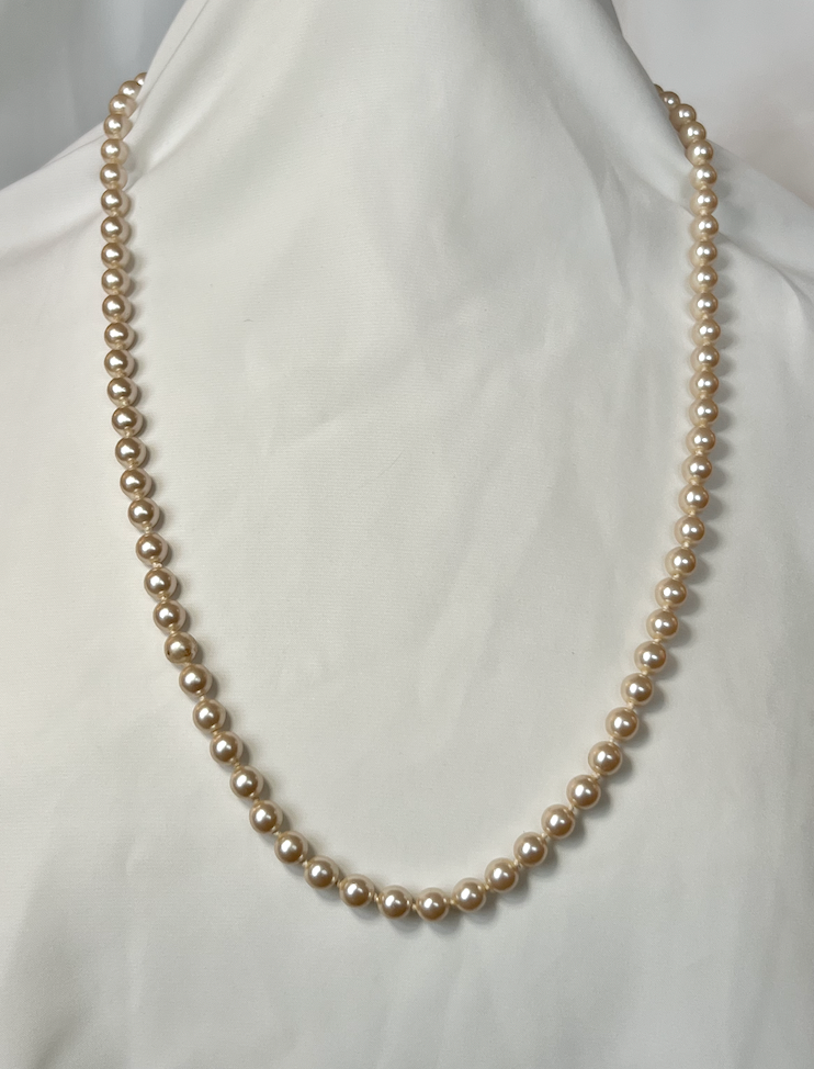 Single strand of warm pearls hand knotted necklace 1 RENTAL