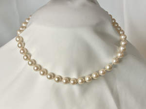 Single strand of warm pearls, hand knotted necklace 4 RENTAL