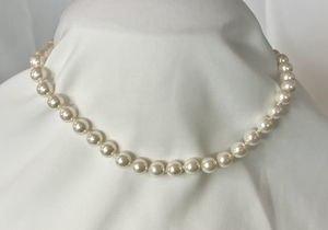 Single strand of warm pearls, hand knotted necklace 2 RENTAL