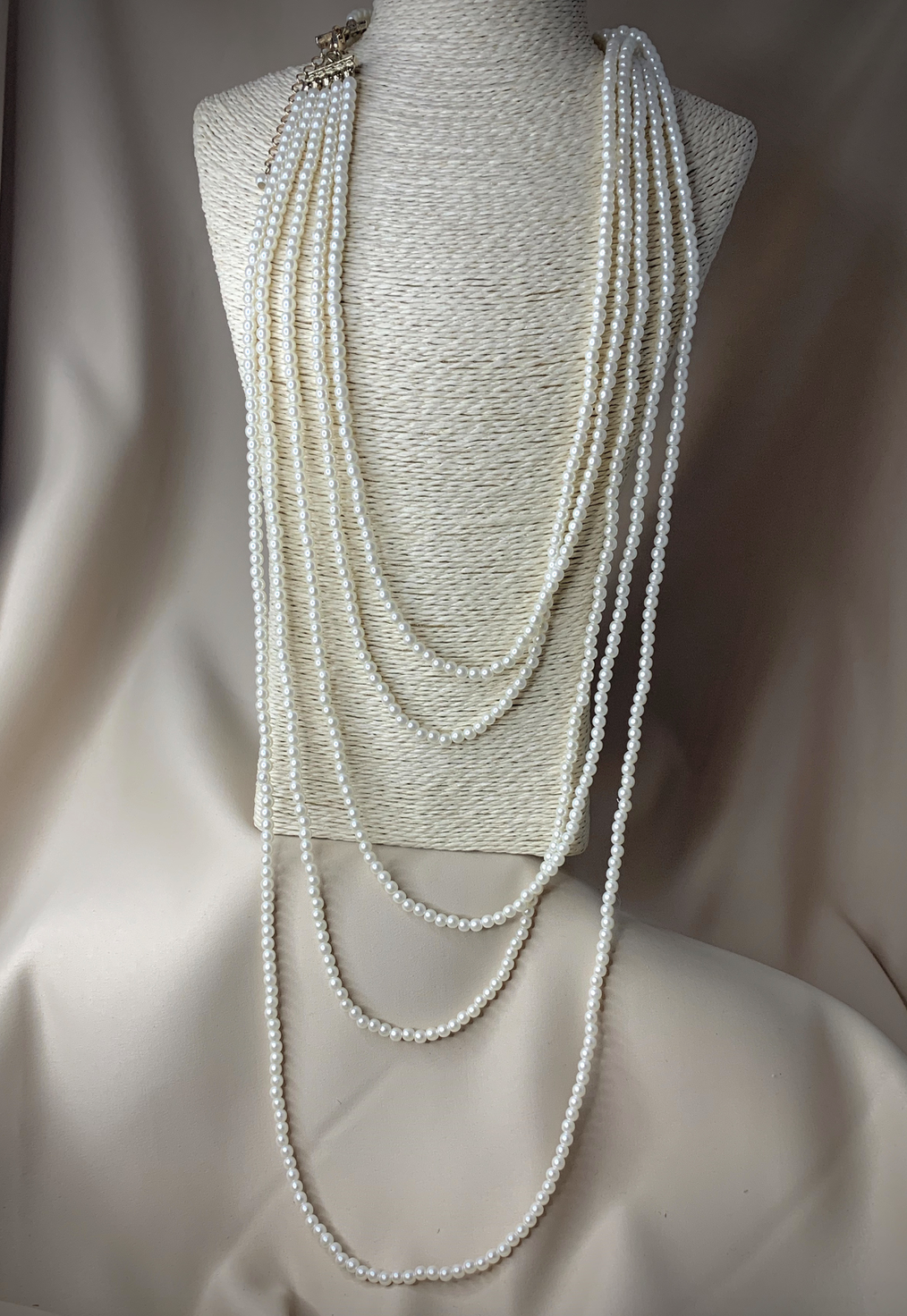 5 string 4mm pearls gold layered multi setting necklace RENTAL