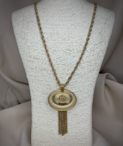 Gold chain with 1970s oval & tassel end necklace RENTAL