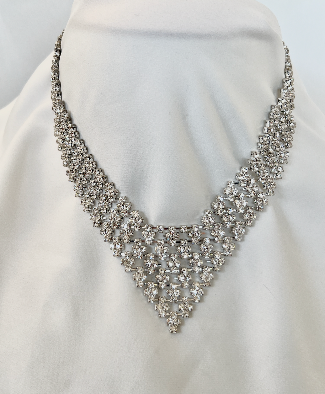 Pave V choker with sparkling rhinestone necklace RENTAL