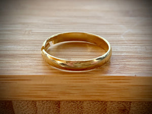 Adjustable Gold or Silver Rounded Wedding Band Ring RENTAL