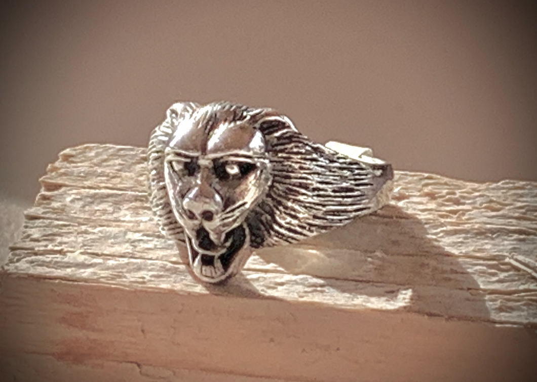 Roaring Lion Head Ring with Mane ring RENTAL