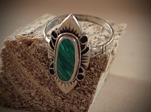 Tall Silver dinner Ring w/Green Stone RENTAL