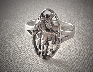 Horse, Unicorn on Silver Ring RENTAL