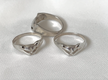 Load image into Gallery viewer, Gorgeous Graphic Cat Face on 925 Silver Ring RENTAL
