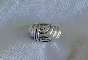 Domed Silver Knot Ring w/Stretch RENTAL