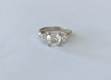 Load image into Gallery viewer, Classic Engagement Ring Size 6 RENTAL
